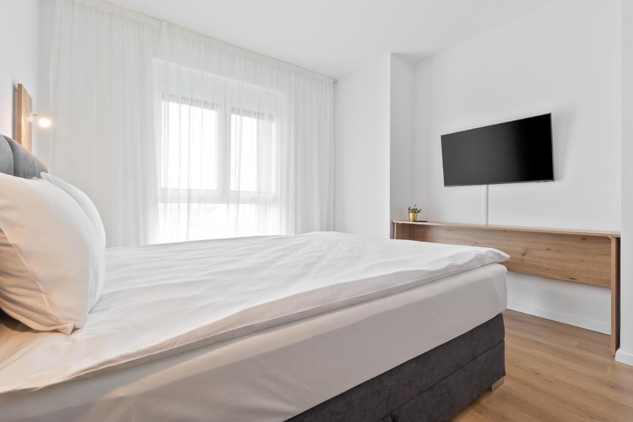 Grand Hill Flats Apartment Oradea Exterior foto
