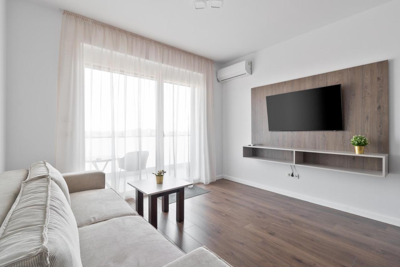 Grand Hill Flats Apartment Oradea Exterior foto