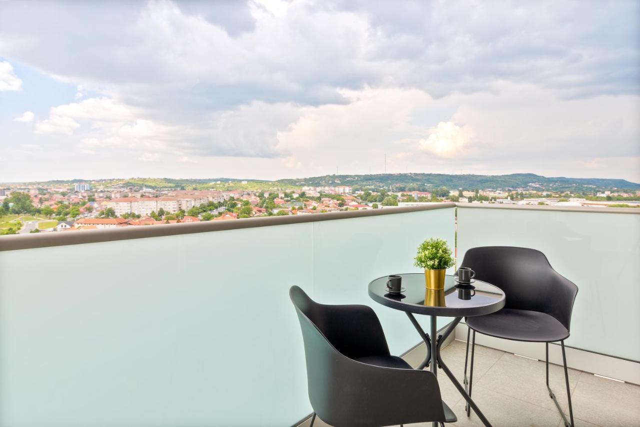 Grand Hill Flats Apartment Oradea Exterior foto