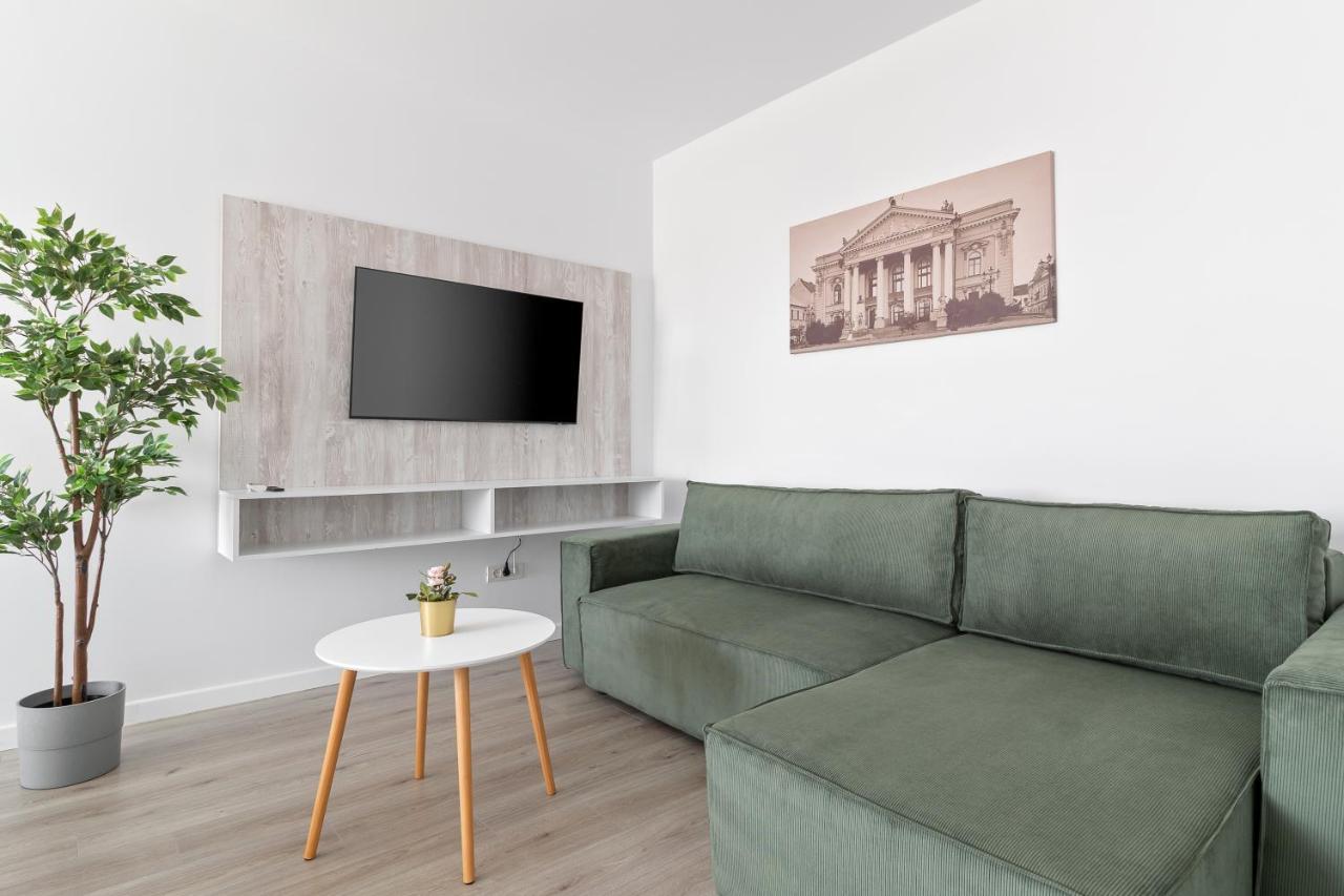 Grand Hill Flats Apartment Oradea Exterior foto