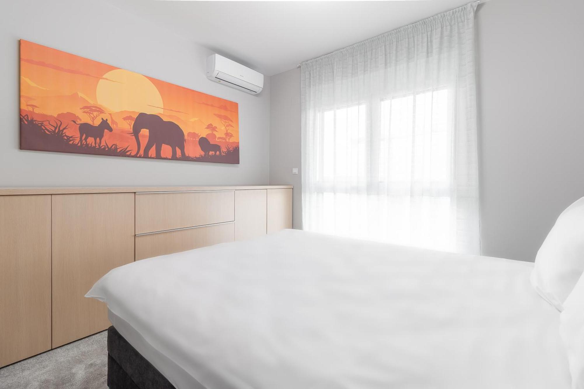 Grand Hill Flats Apartment Oradea Exterior foto