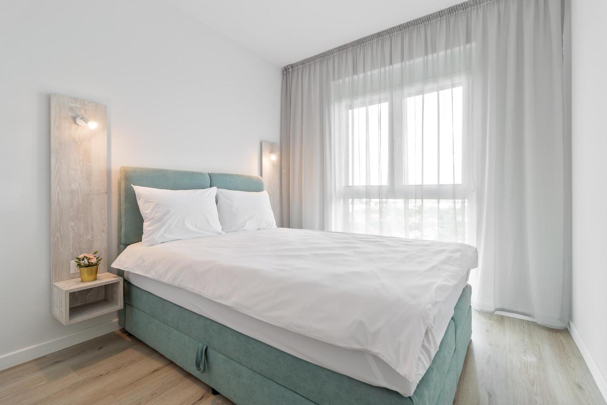 Grand Hill Flats Apartment Oradea Exterior foto